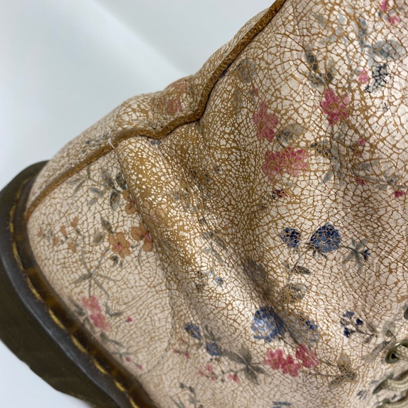 Doc Martens Vintage Distressed Pink Floral Crackle Boots - Picture 5 of 10